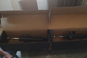 ammortizzatori Pegeout 2008 stark