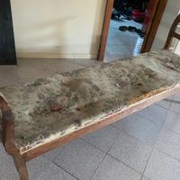 Antica panca da restaurare