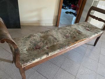 Antica panca da restaurare