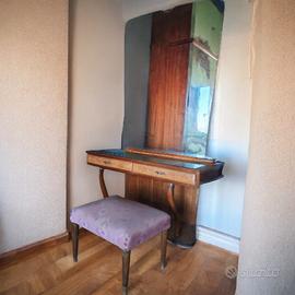 toeletta con specchio e pouf originale anni 50