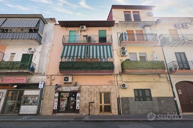 appartamento  in via vittorio veneto napoli