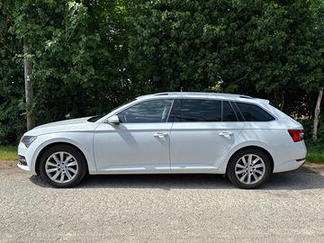 Skoda Superb 2022 - Perfette condizioni automatica