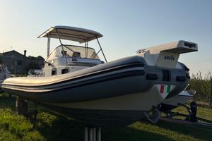 Gommone cabinato modolo M 9
