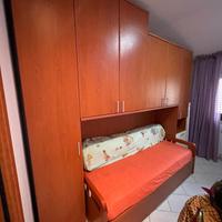 Cameretta a ponte con divano letto e secondo letto