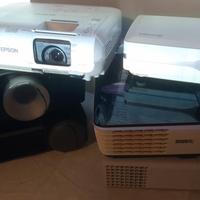 Proiettore Epson HD WXGA e full HD HDMI