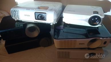 Proiettore Epson HD WXGA e full HD HDMI