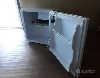 Due frigobar da camera da letto - Arredamento e Casalinghi In vendita a  Chieti