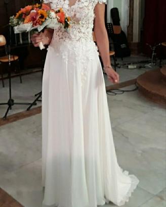 Vestito da sposa con spacco a noleggio