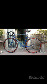 Bicicletta da corsa vintage colnago