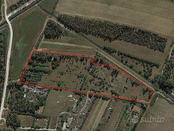 Lotto di terreno di 1,5 ettari