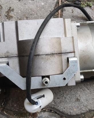 Came motore basculante