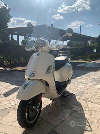Vespa 300 gts (2019)