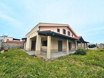 Rodia, villa singola con ampio giardino