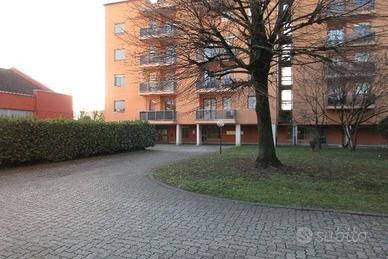 Immobile in asta di 100 m² con 3 locali e box auto