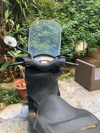 Scooter X-Max 125