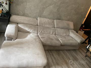 Divano con chaise longue