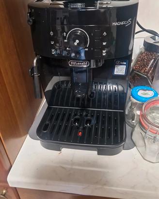macchina caffè  de longhi magnifica s 