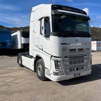 Trattore stradale volvo