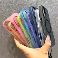 cover iphone 16 in silicone morbido opaco 