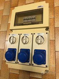 Quadro 3 prese 2x16 A - 10kA