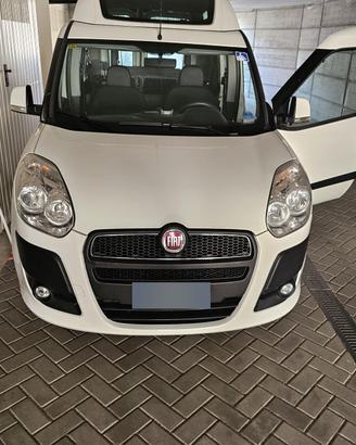 Fiat Doblò con sollevatore disabili