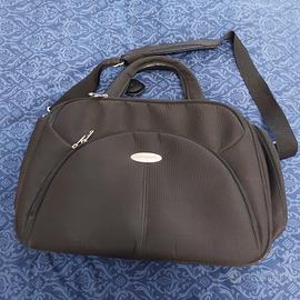 Valigetta Samsonite nera weekend