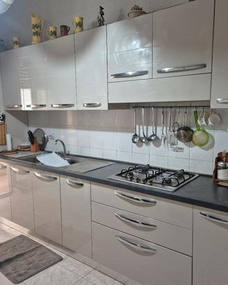 Cucina lineare 