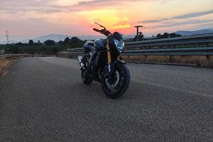 Yamaha fz8 2010