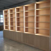 libreria in rovere con 10 ante ripiani e led