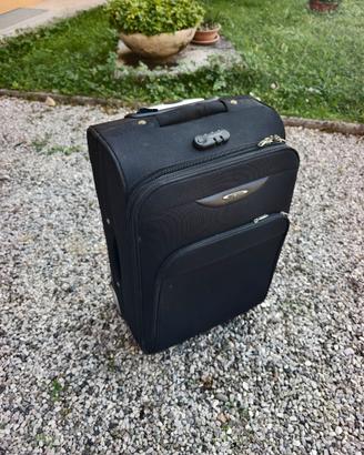 Valigia trolley morbido nero (64x40x25 cm)