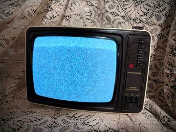 Televisore vintage Grundig Triumph 1221 – Funziona