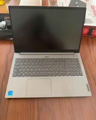 Lenovo ThinkBook 15 / 15.6” Intel Core i5 / 8 GB