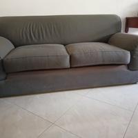 Divano due posti grigio