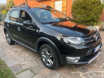 DACIA SANDERO STEPWAY 1.5 DCI 90 CV ANNO 2015