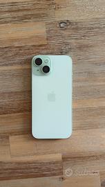 iPhone  15 verde
