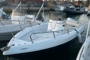 Barca Aquabat SAMOA, Mercury 40cv