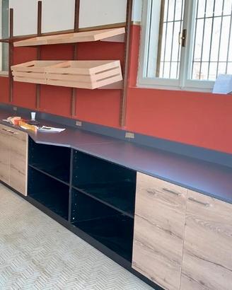 Banconi arredo negozio