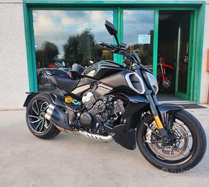 DUCATI DIAVEL V4 - 2024
