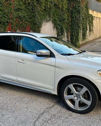 Volvo xc 60 AWD 2.4 motore 163cv