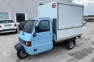 Ape gelateria-dolciumi-panini