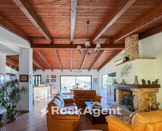 VILLA UNIFAMILIARE DI RECENTE COSTRUZIONE PARI AL