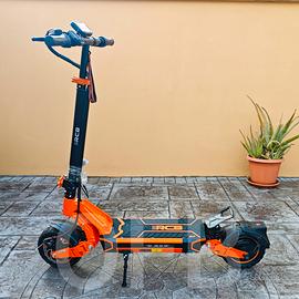 Monopattino elettrico omologato nuovo garanzia 