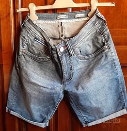 Pantaloncini jeans misura 44