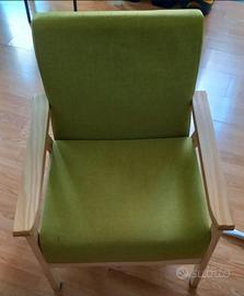 Poltrona in legno e tessuto verde