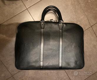 Louis Vuitton Kendall GM Taïga Ardoise