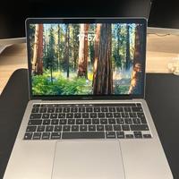 Apple Macbook Pro 13" M2 - Touch Bar + Touch ID