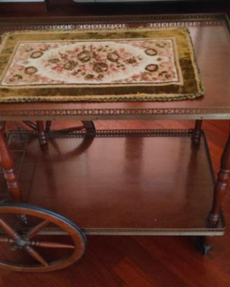 Carrello da portata antico 