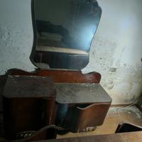 mobili antiquatiato