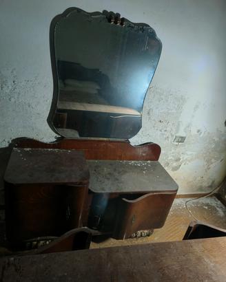 mobili antiquatiato