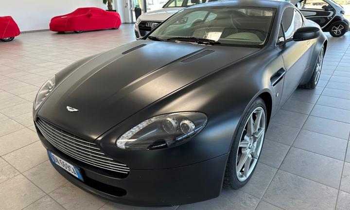 ASTON MARTIN V8 Vantage Coupé